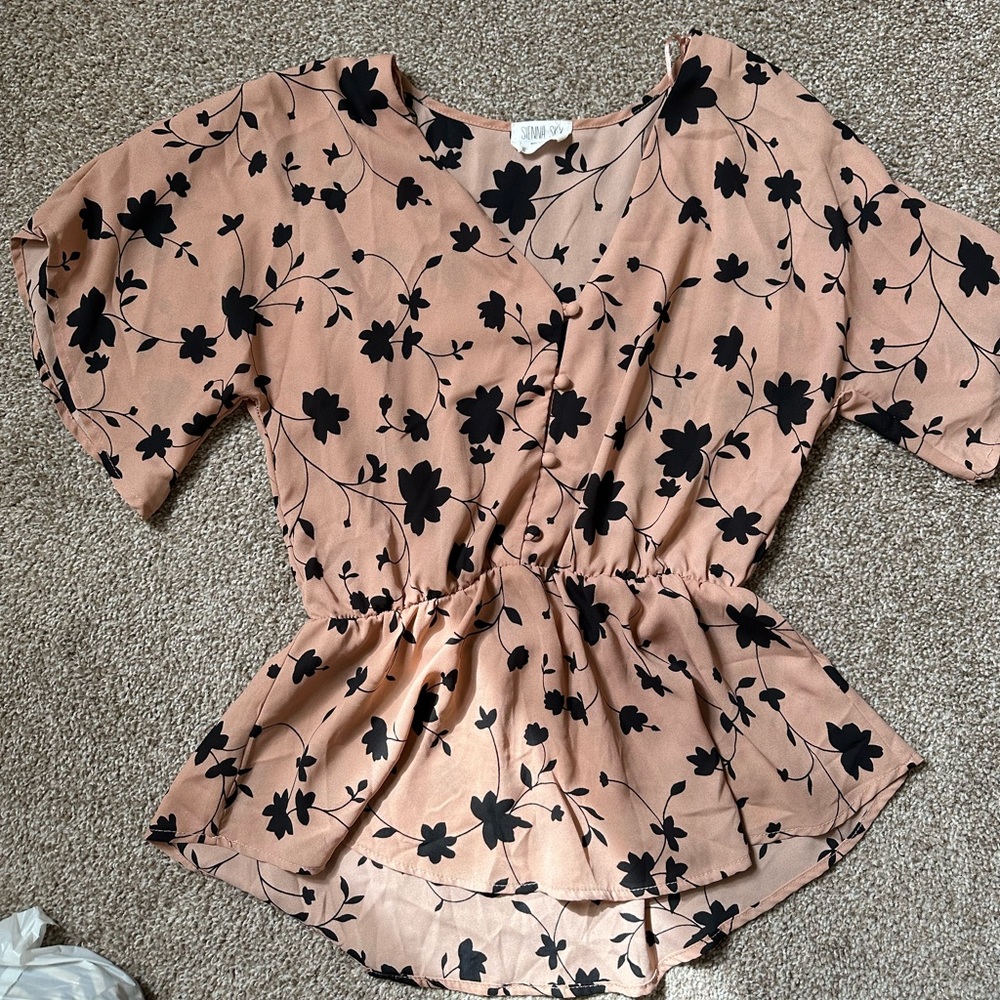 Business casual top